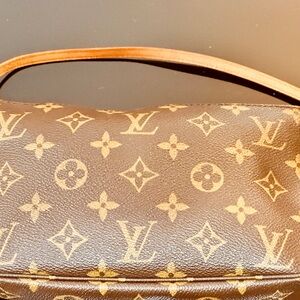 Authentic Louis Vuitton Classic Brown Monogram Shoulder Bag
